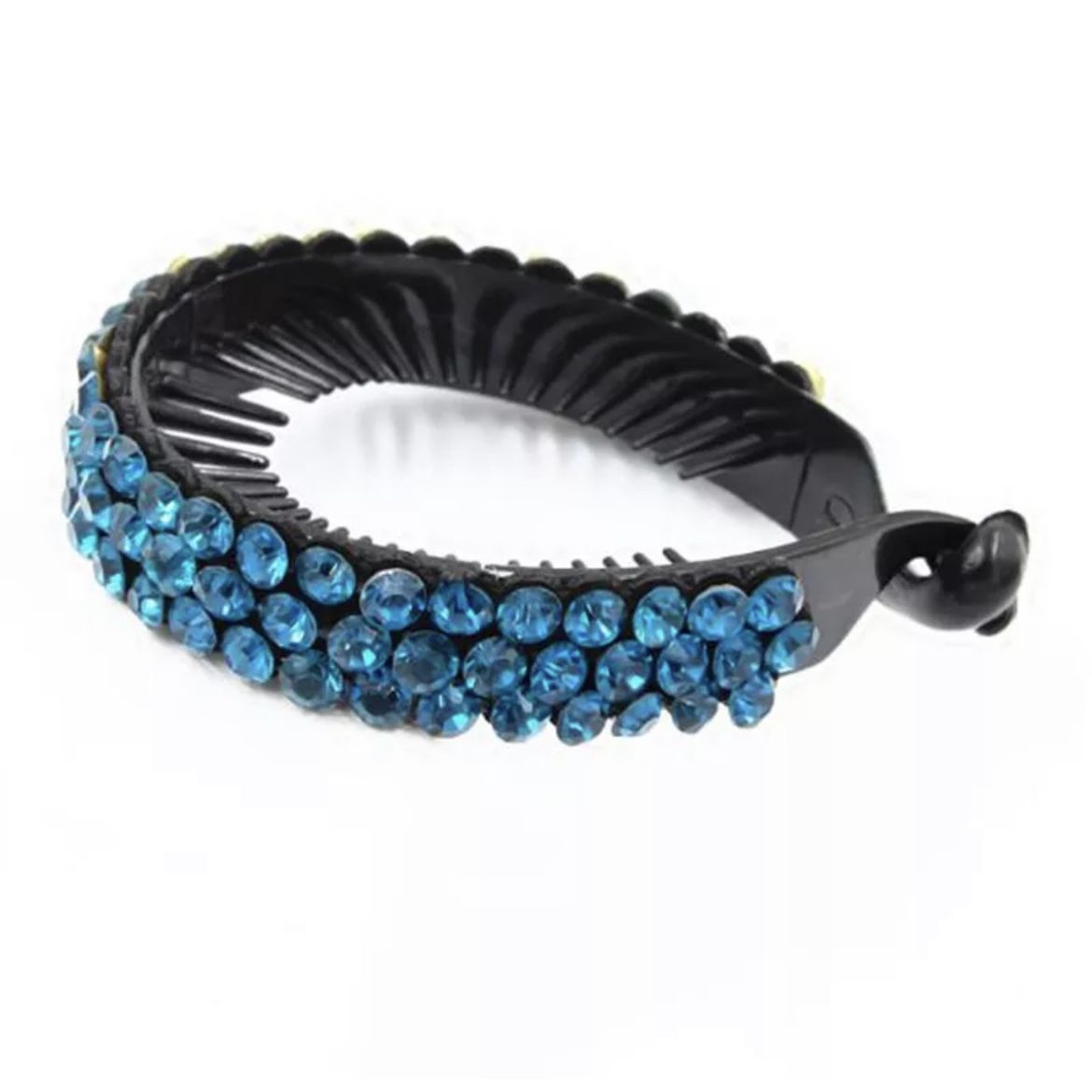 Nut holder with crystals