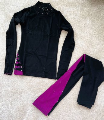 Karisma Shirt with K neck and bows